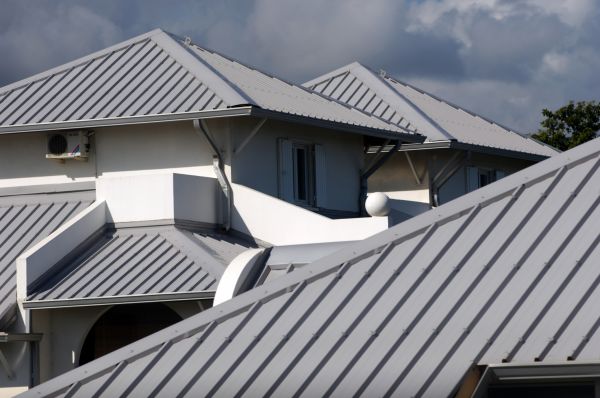Metal Roof Service in Hartford