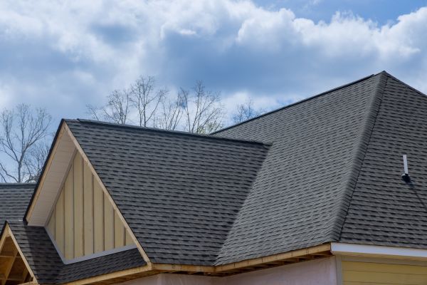 Shingles Replacement in Hartford